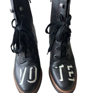 VOTE BOOTS